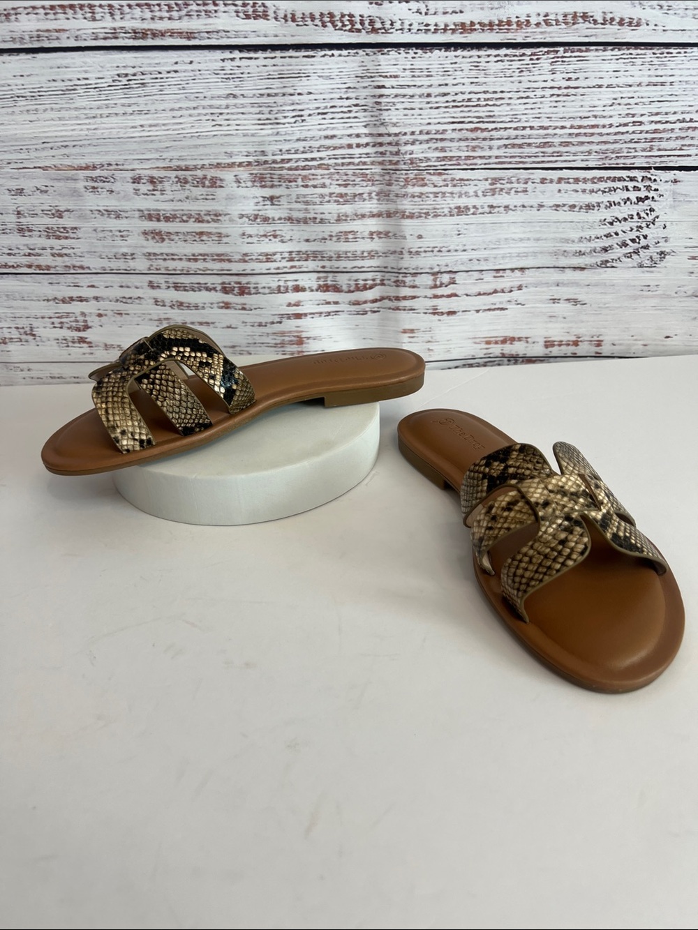 THE DROP- Python print slides/sandals Women’s - Picture 3 of 10